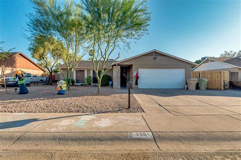6358 W Sunnyslope Ln house in Glendale,AZ, is available for rent
