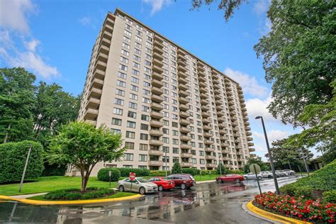 5225 pooks hill road. 5225 Pooks Hill Rd Apt 1815s, Bethesda MD, is a Condo home that contains 630 sq ft and was built in 1973.It contains 1 bedroom and 1 bathroom.This home last sold for $165,000 in August 2021. The Zestimate for this Condo is $183,500, which has decreased by $1,081 in the last 30 days.The Rent Zestimate for this Condo is $1,700/mo, which has … 