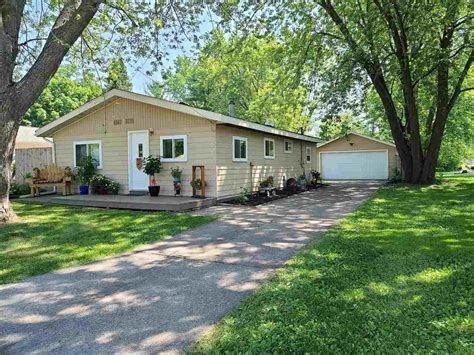 Sold: 3 beds, 1 bath, 864 sq. ft. house located at 525 N Kilbourn Ave, Tomah, WI 54660 sold for $160,000 on Aug 28, 2023. MLS# 1958706. This move-in ready home is located in the heart of Tomah with... . 