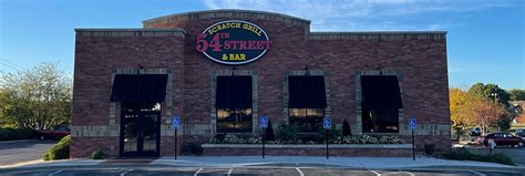 54th Street Grill & Bar, located in Kansas City, MO (Zona Rosa), is a family-owned restaurant offering made-from-scratch food, express to-go, specialty drinks, and a fun dining out experience for lunch or dinner.