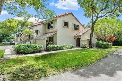 5650 Coach House Cir #D, Boca Raton, FL 33486 - MLS RX …