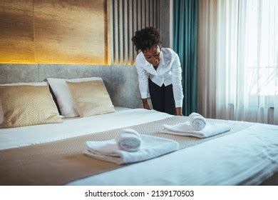 6,230 Hotel maid service sign Images, Stock Photos & Vectors