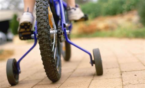 6,626 Training Wheels Stock Photos, Images & Pictures