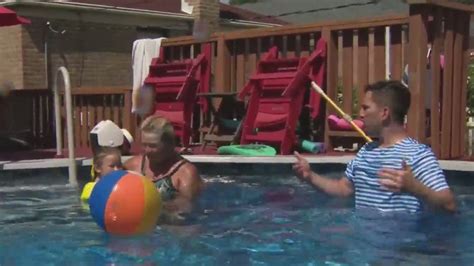 6@6: Talking pool etiquette as summer approaches