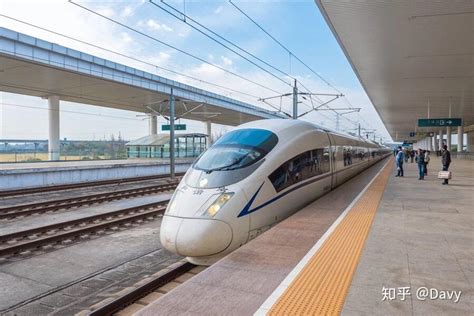 6号下午三点从广州出发的K210次列车经过杭州城市的哪个站?