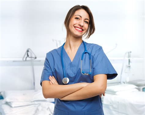 6 Benefits of Becoming a Registered Medical Assistant