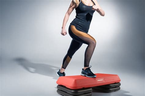 6 Best Step Platform Exercises to Get Toned
