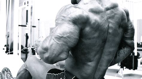 6 Grip Tips to Build More Muscle