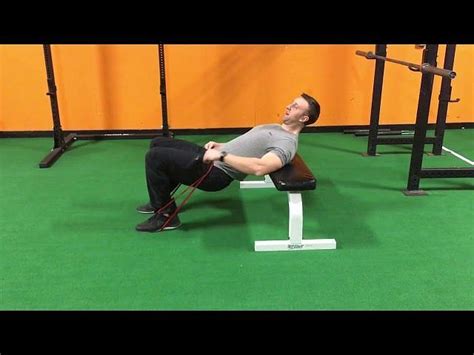 6 Hip Thrust Variation Exercises for Beginners 