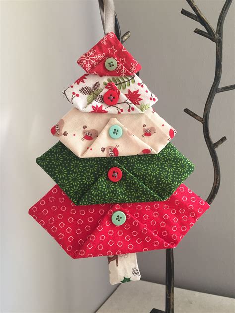 6 Sew Easy to Make Christmas Ornaments pdf