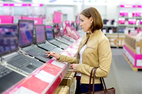 6 Ways to Save Money When Buying a Computer