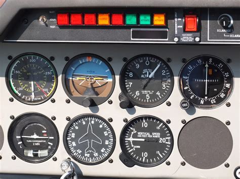 6 Basic Flight Instruments