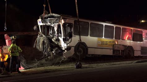 6 hospitalized after UC Santa Cruz solo bus crash