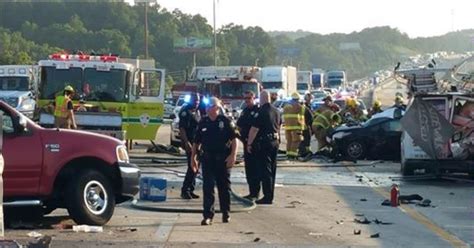 6 injured in multi-car crash near Manor