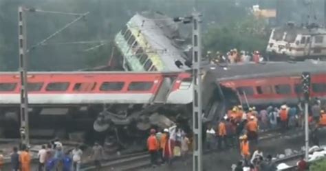 6 people were killed and 40 injured when two trains collided in southern India