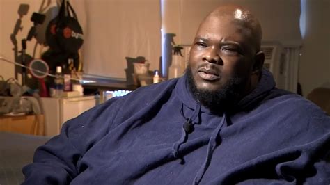 600 pound man wants wheelchair ride to doctors