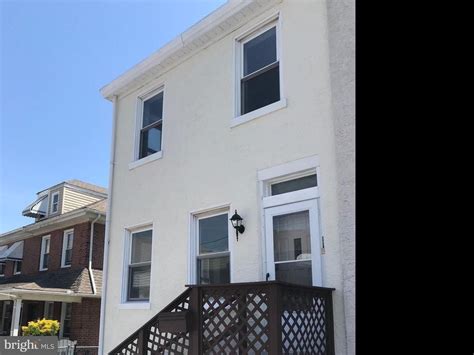 (BRIGHT MLS) 3 beds, 2.5 baths, 1529 sq. ft. townhouse located at 610 Mill St, Bridgeport, PA 19405 sold for $265,000 on Apr 29, 2016. MLS# 1002386830. 6 year young Mill Street Station town home in move-in-cond.... 