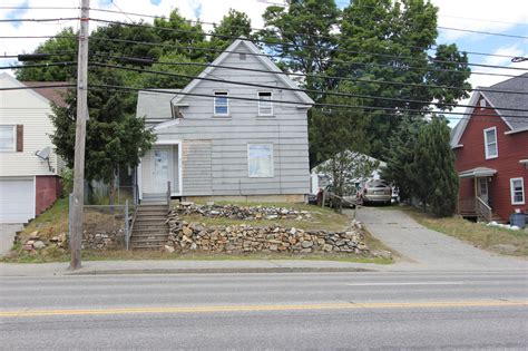 606 Sabattus Street, Lewiston, ME 04240 is currently not for sale. Th