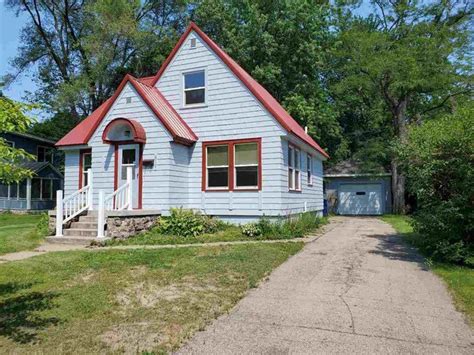 615 Berlin St, Waupaca, WI 54981 MLS# 50223872 Redfin