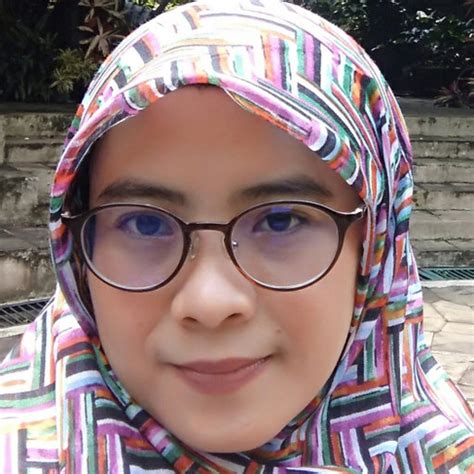 637_642 TRIYANI HENDRAWATI - UMS - wintechmobiles.com