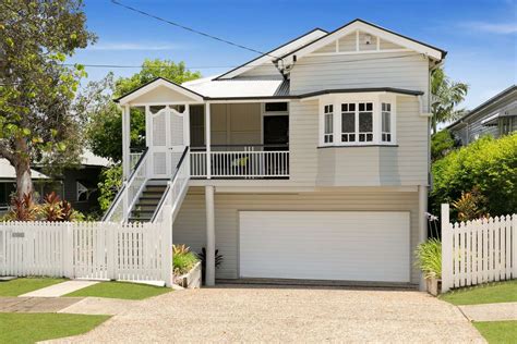 64 Barker Street, East Brisbane, Qld 4169 - Property Details