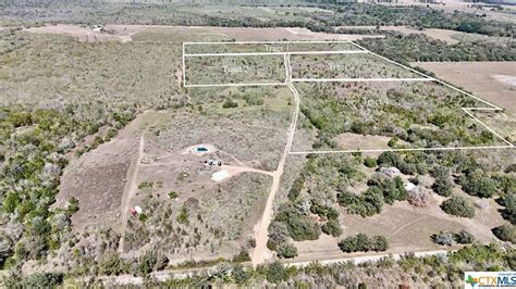 6413 Maynard Hallmark, Waelder, TX 78959 MLS