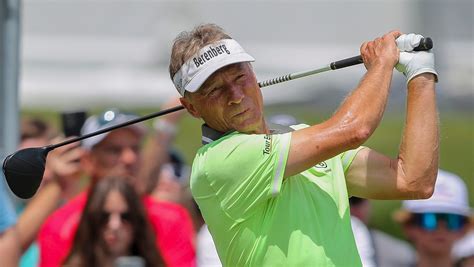 65-year-old Bernhard Langer takes a 2-shot lead in the US Senior Open at SentryWorld