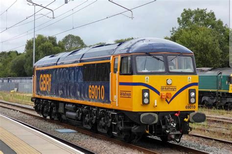 69010 Halı ve Koltuk Yıkama