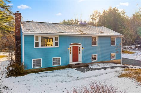 7 Gilson Rd, West Lebanon, NH 03784 realtor.com®