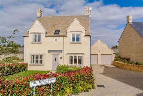 7 Honeybone Close, Fairford, Cotswold, Gloucestershire, GL7 4GE