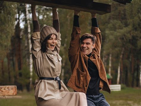 7 Places To Meet Guys That Aren&rsquo;t Dating Apps Or Bars