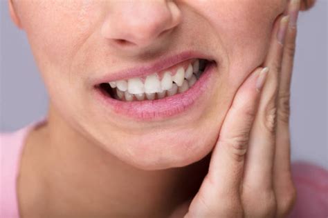 7 Reasons the Roof or Your Mouth Hurts - Web DMD