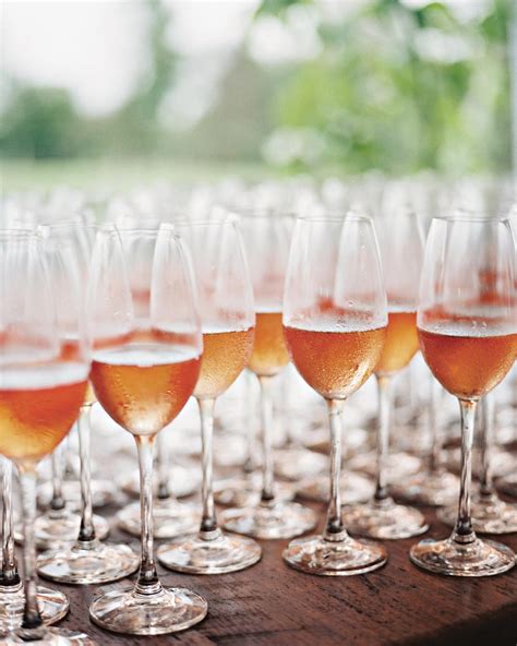 7 Tips That Make Renting Wedding Barware Easy - Martha Stewart