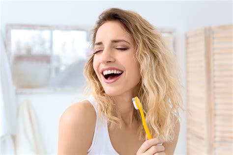 7 Ways to Make Your Teeth Look More Attractive