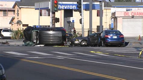 7 injured in multi-vehicle crash in South Los Angeles
