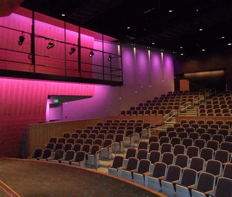 7 lakes theater. AMC Theatres 