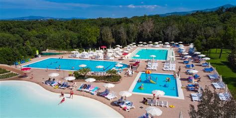 7-night Tuscany family holiday park break for 6 (exc flts) Travelzoo