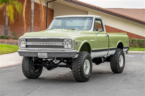 Rugged Restoration: Unveiling the Timeless Beauty of a '70 Chevy 4x4