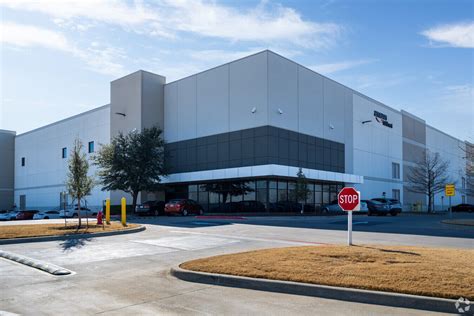 700 westport parkway. Amazon Fulfillment Center DFW7 Amazon Fulfillment Center DFW7 is a sorting office in City of Haslet, Tarrant located on Westport Parkway. Amazon Fulfillment Center DFW7 is situated nearby to the aerodromes Ultralight International and Fort Worth Alliance Airport. 