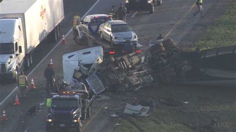 71 s accident today. Fox19. 0:04. 0:45. One person is dead in a crash on Interstate 71 in the northern Cincinnati suburbs that led to lengthy delays during the morning commute Thursday. The southbound lanes and two of ... 