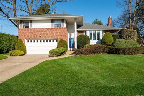 710 Bach Ct, Westbury, NY 11590 - MLS 3470401 - Coldwell Banker