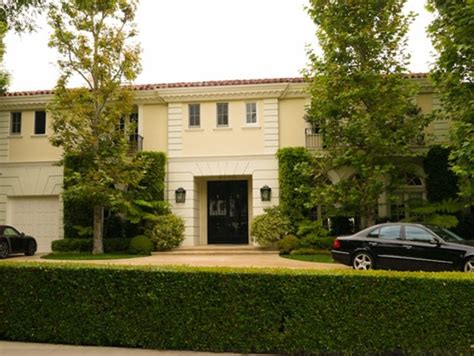 722 n elm drive beverly hills. 724 N Elm Dr, Beverly Hills CA, is a Single Family home that contains 5919 sq ft and was built in 1927.It contains 6 bedrooms and 6.5 bathrooms.This home last sold for $650,000 in May 1996. The Zestimate for this Single Family is $11,541,100, which has increased by $329,000 in the last 30 days.The Rent Zestimate for this Single Family is $43,841/mo, … 