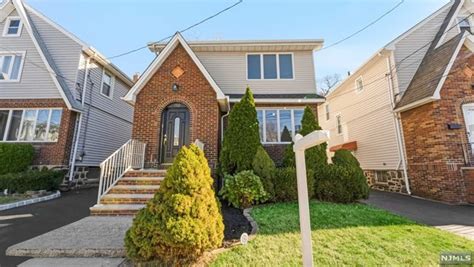 723 Jefferson Ave Unit B, Cliffside Park, NJ 07010 - Redfin