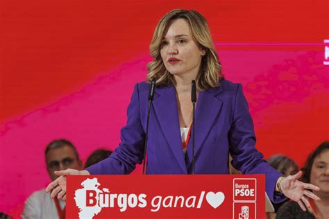 In-Demand Kiara Advani Inspired Bridal Set