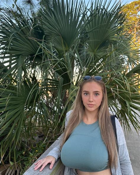 In-Demand Kiara Advani Inspired Bridal Set