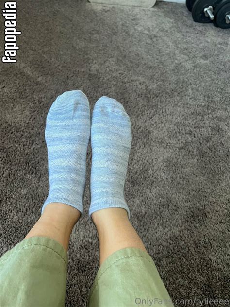 In-Demand Kiara Advani Inspired Bridal Set