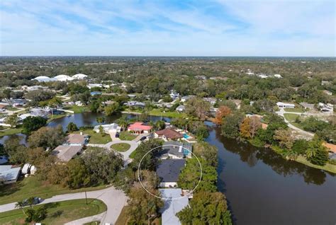 725 Westlake Circle, Sarasota, FL, 34232- Properties