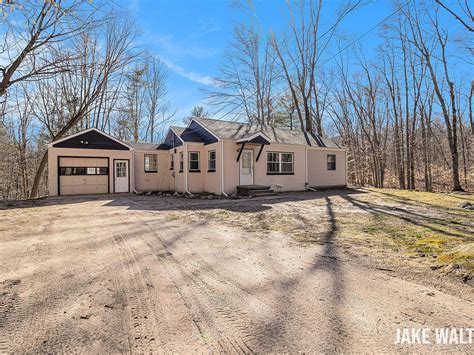 746 W 48th St, Newaygo, MI 49337 Zillow