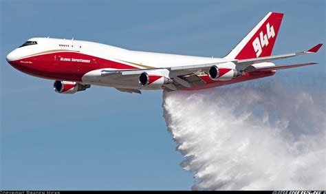 747 Splitting Water Stock Photos, Images & Pictures - Dreamstime