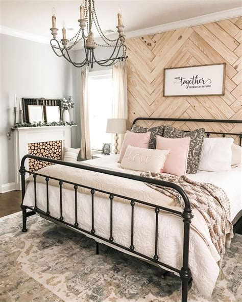 75 Farmhouse Pink Bedroom Ideas You